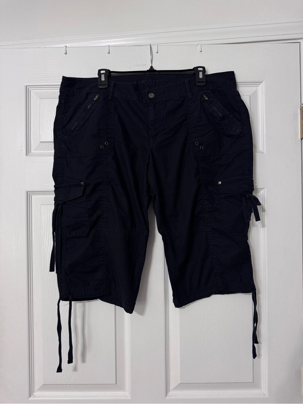 Women's Black Cargo Shorts - Utility Pocket Design